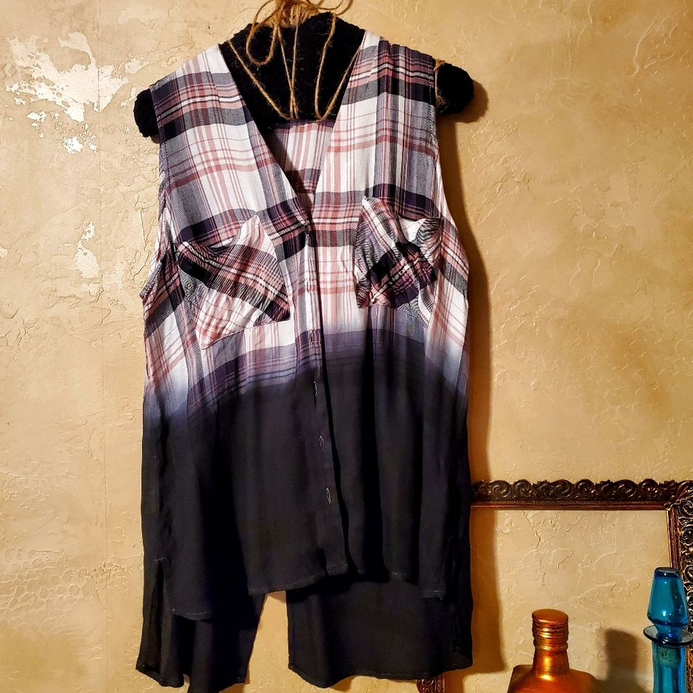 Rock and Republic button down top